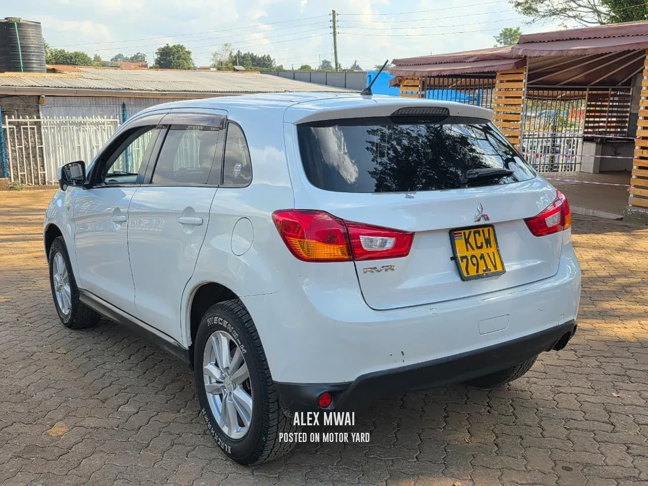 Mitsubishi RVR 2014 White