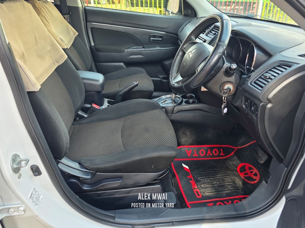 Mitsubishi RVR 2014 White