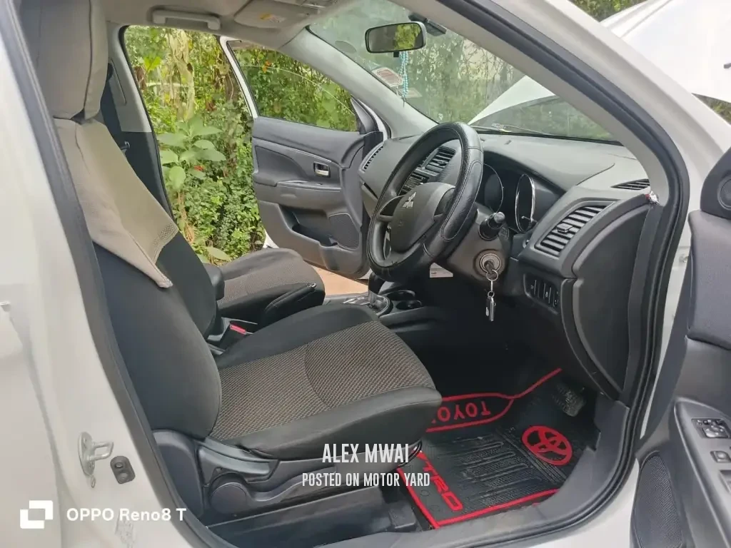 Mitsubishi RVR 2014 White