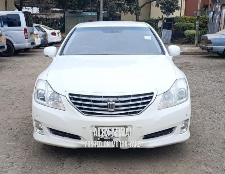 Toyota Crown 2008 White