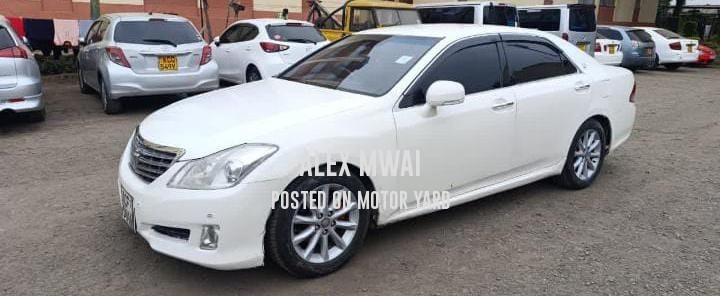 Toyota Crown 2008 White