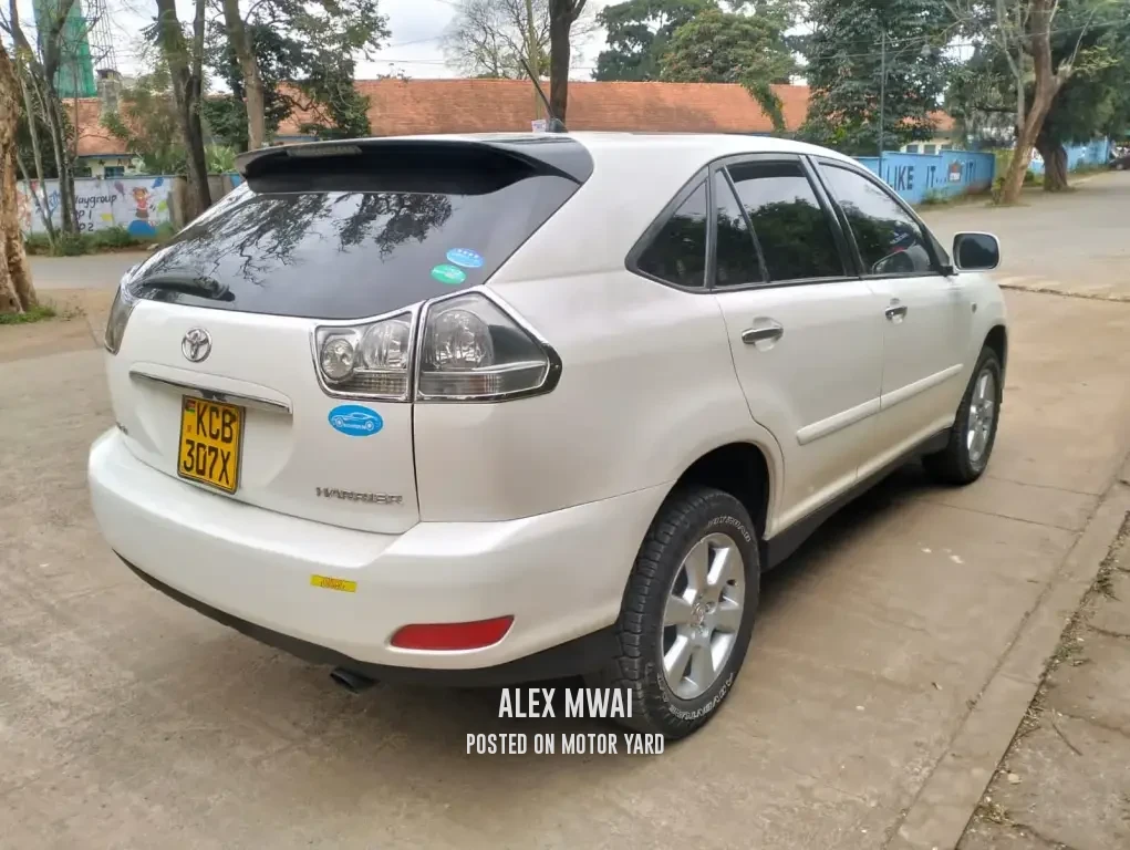 Toyota Harrier 2007 White