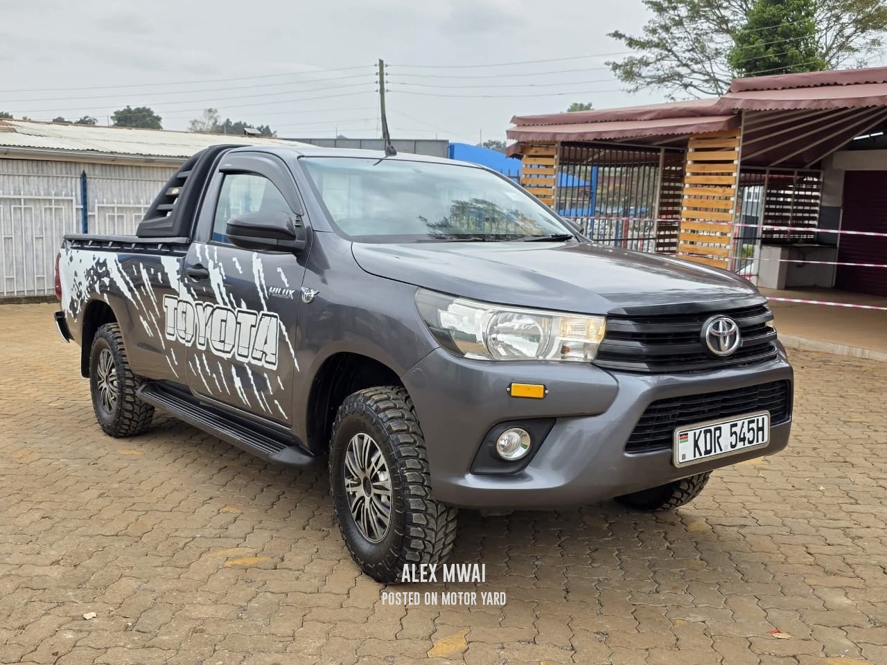 Toyota Hilux Vigo S/Cab 2017 Black