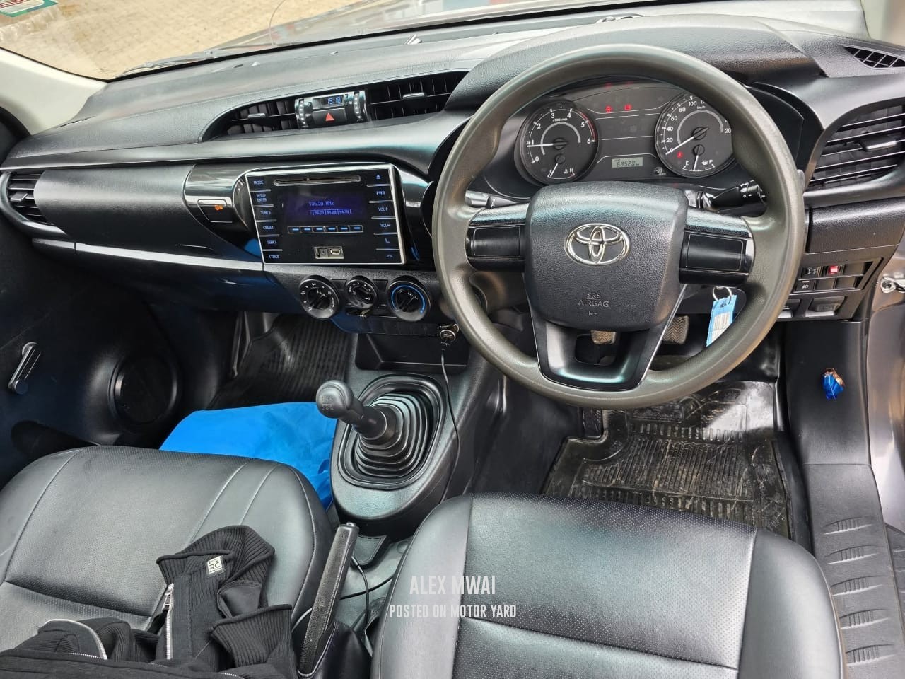 Toyota Hilux Vigo S/Cab 2017 Black