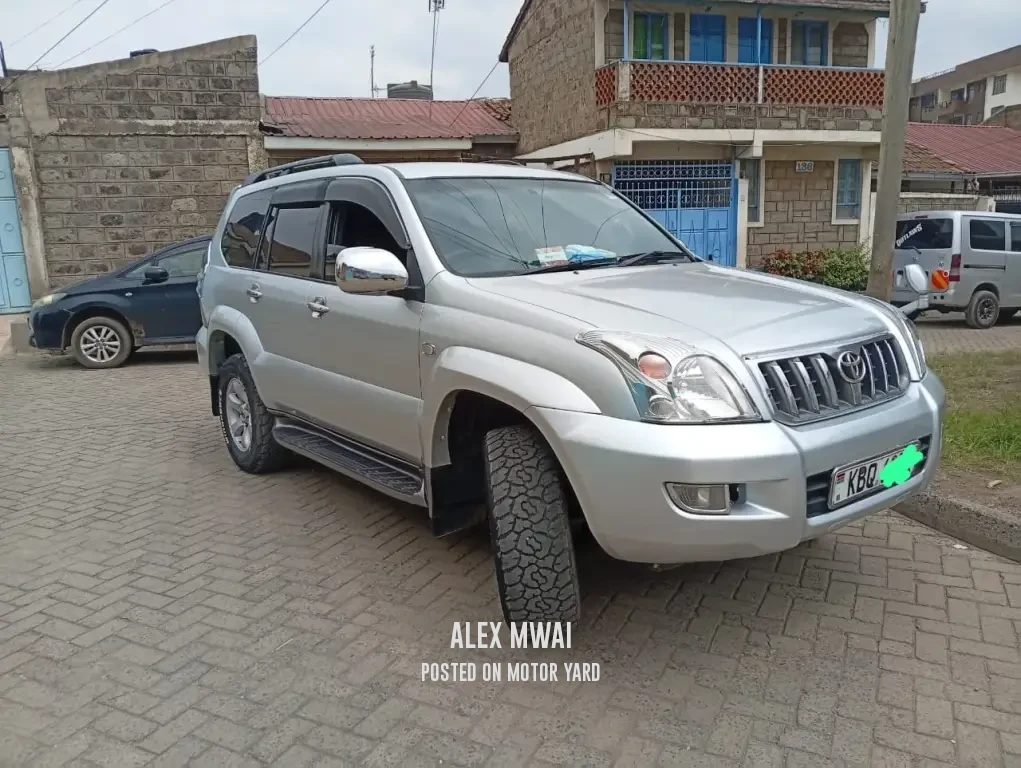 Toyota Land Cruiser Prado 2011 Silver