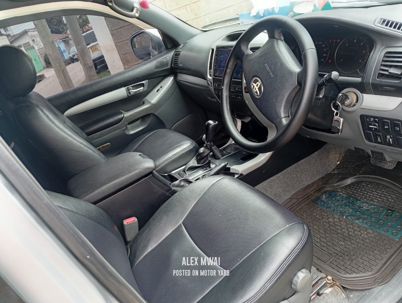 Toyota Land Cruiser Prado 2011 Silver