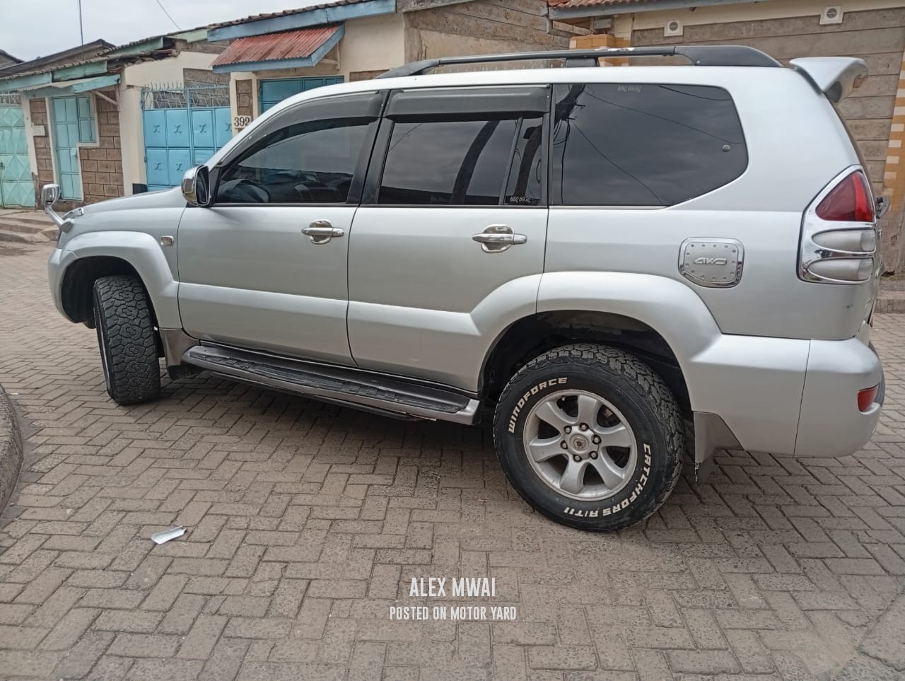 Toyota Land Cruiser Prado 2011 Silver