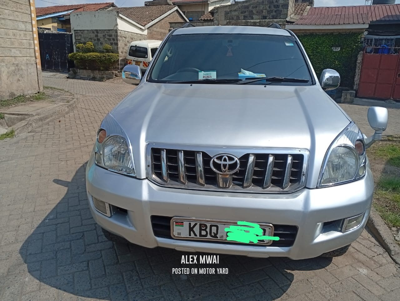 Toyota Land Cruiser Prado 2011 Silver