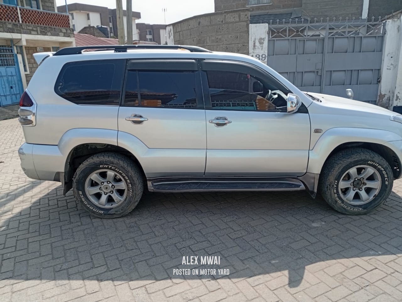 Toyota Land Cruiser Prado 2011 Silver