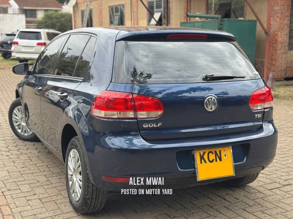 Volkswagen Golf 2010 Black