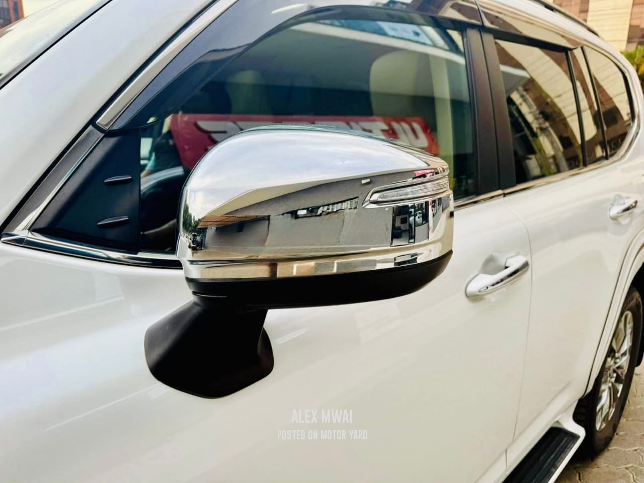 Toyota Land Cruiser Prado ZX 2023 White