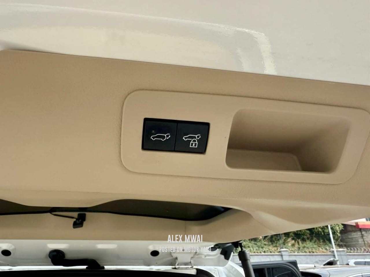 Toyota Land Cruiser Prado ZX 2023 White