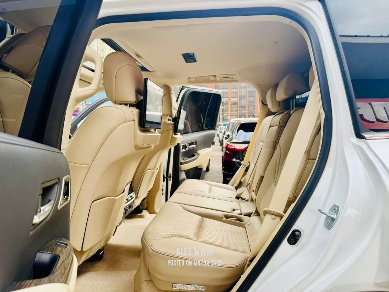 Toyota Land Cruiser Prado ZX 2023 White