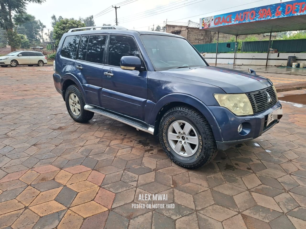 Mitsubishi Pajero Di-D 2012 Black