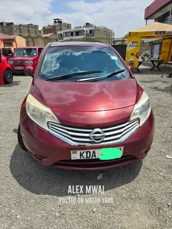 Nissan Note 2013 Maroon