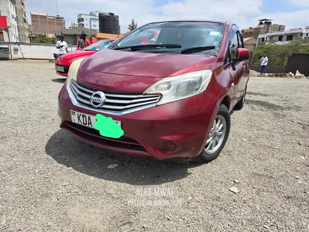 Nissan Note 2013 Maroon