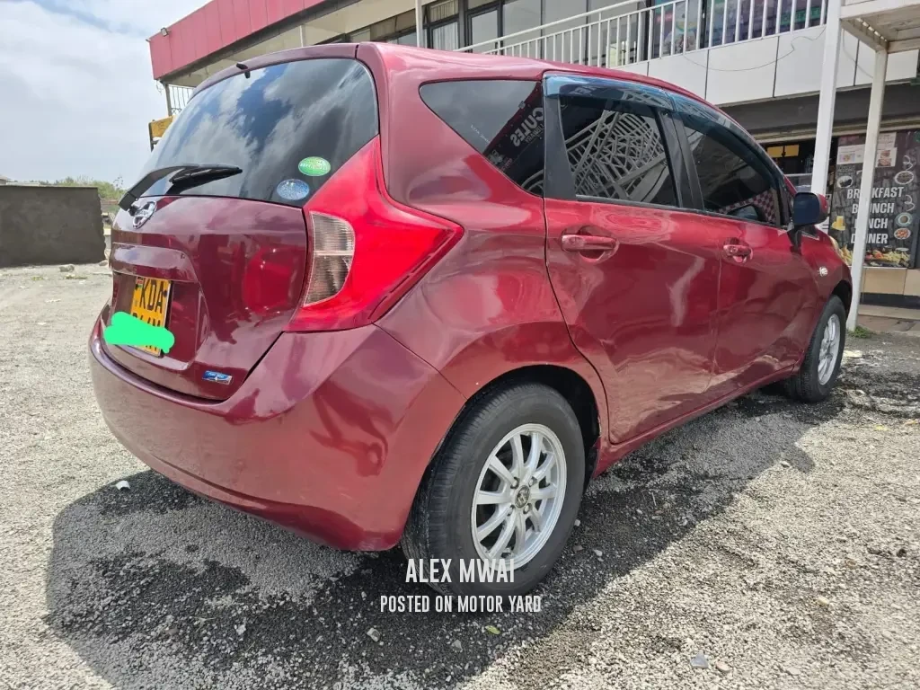 Nissan Note 2013 Maroon