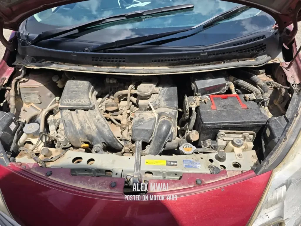 Nissan Note 2013 Maroon