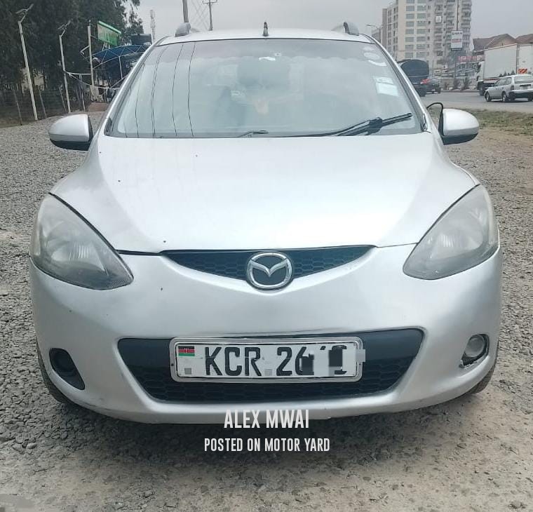 Mazda Demio 2011 Silver