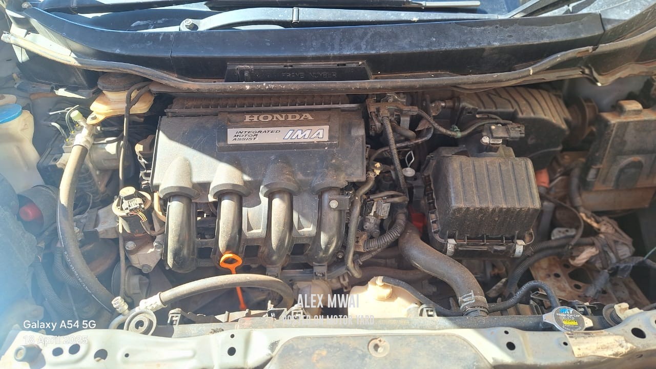 Honda Fit Shuttle 2011 Silver