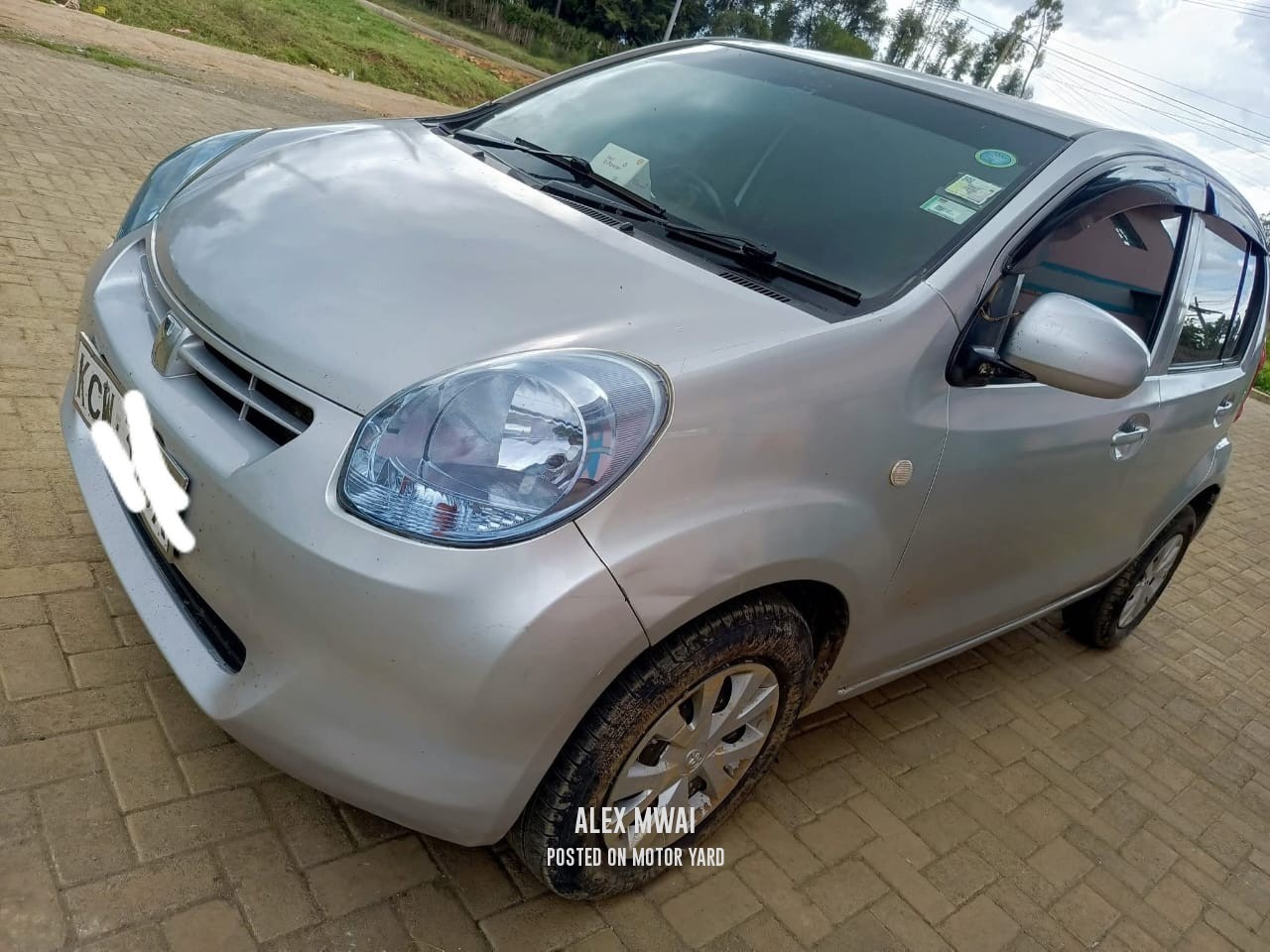 Toyota Passo 2012 Grey