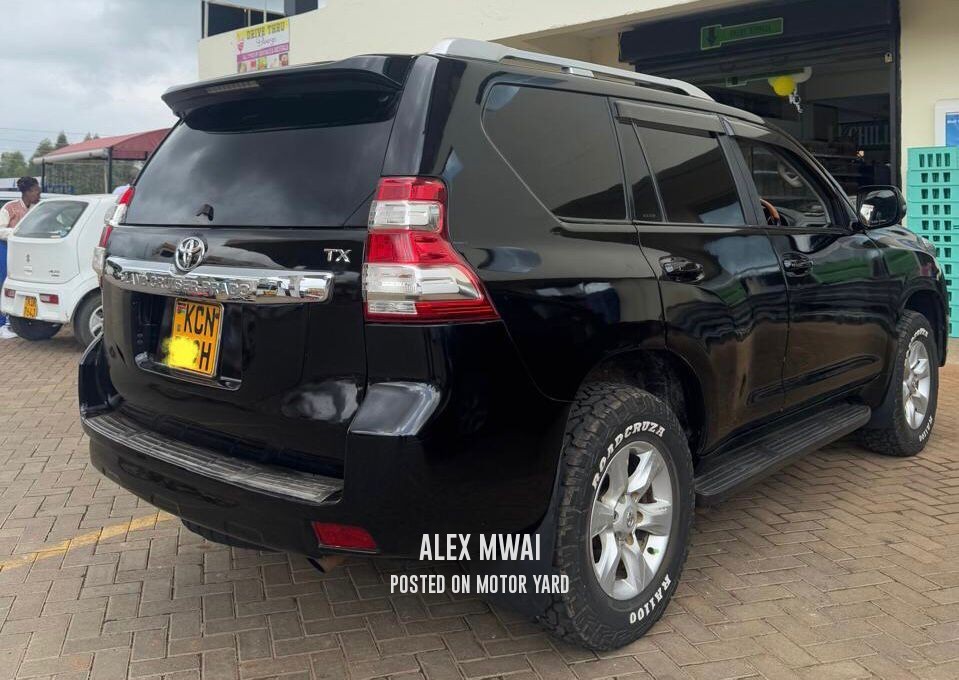 Toyota Land Cruiser Prado 2010 Black