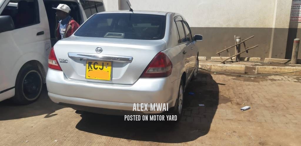 Nissan Tiida 2010 Grey