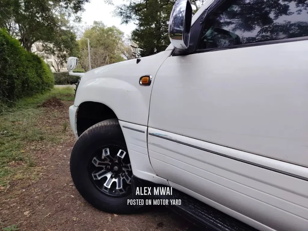 Toyota Land Cruiser Prado VXL 2000 White