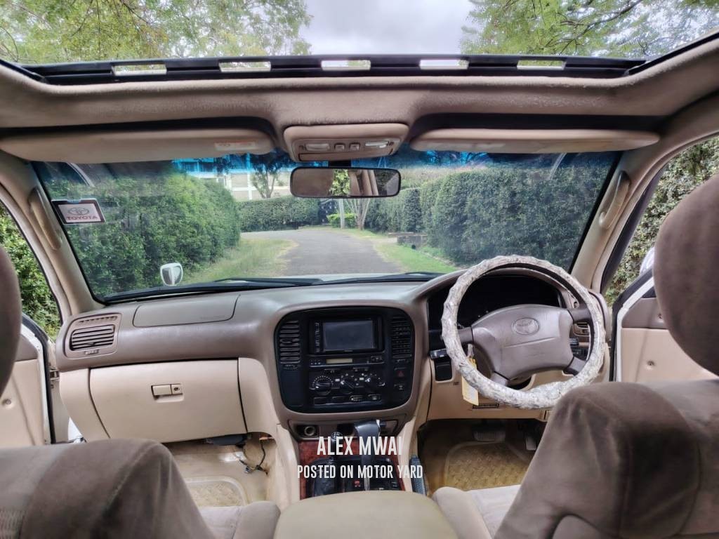 Toyota Land Cruiser Prado VXL 2000 White
