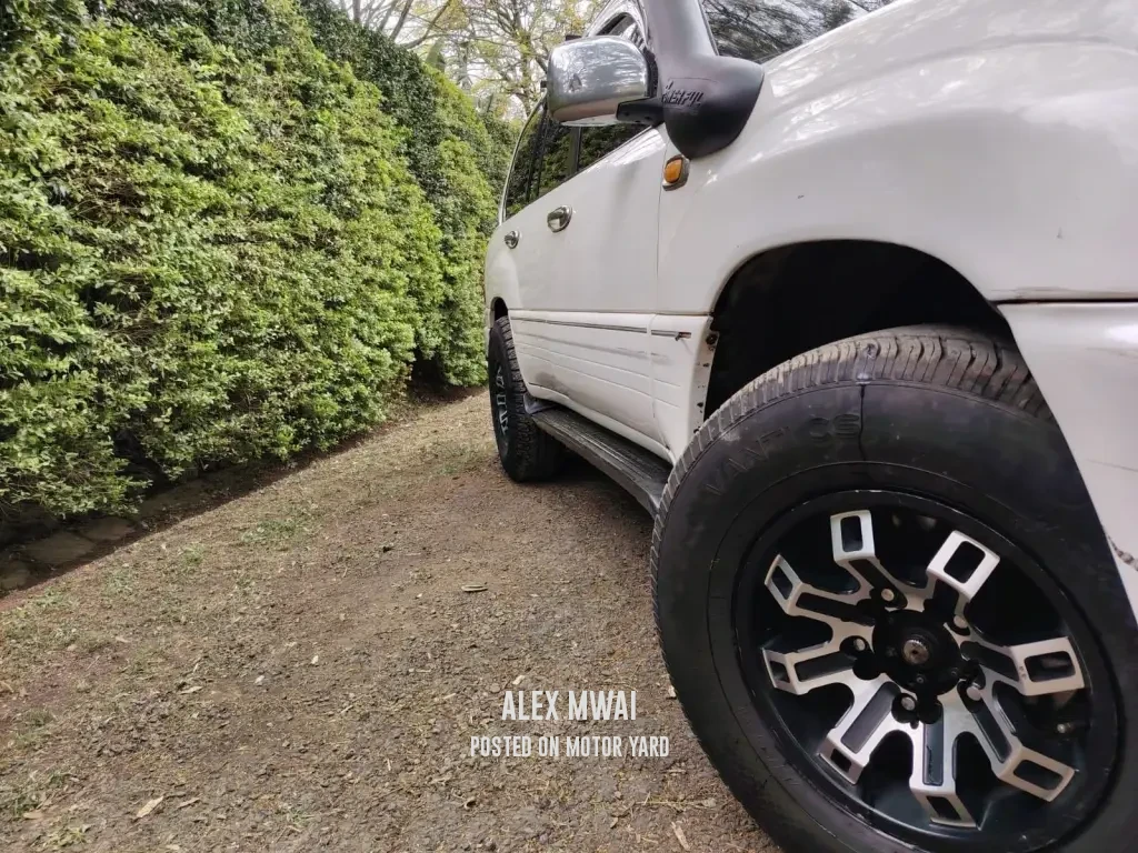 Toyota Land Cruiser Prado VXL 2000 White