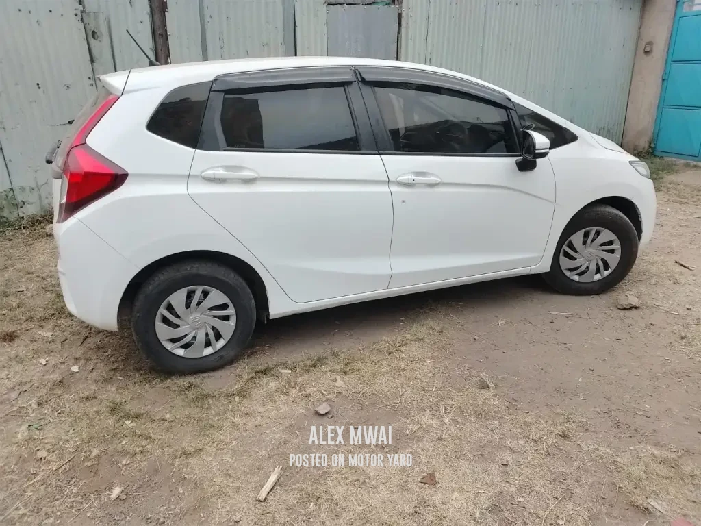 Honda Fit Shuttle 2014 White
