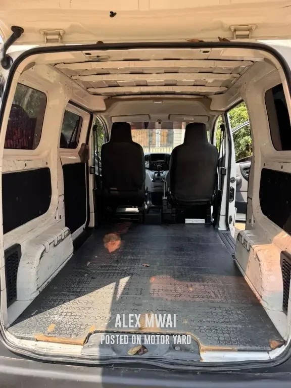 Nissan NV200 2009 White