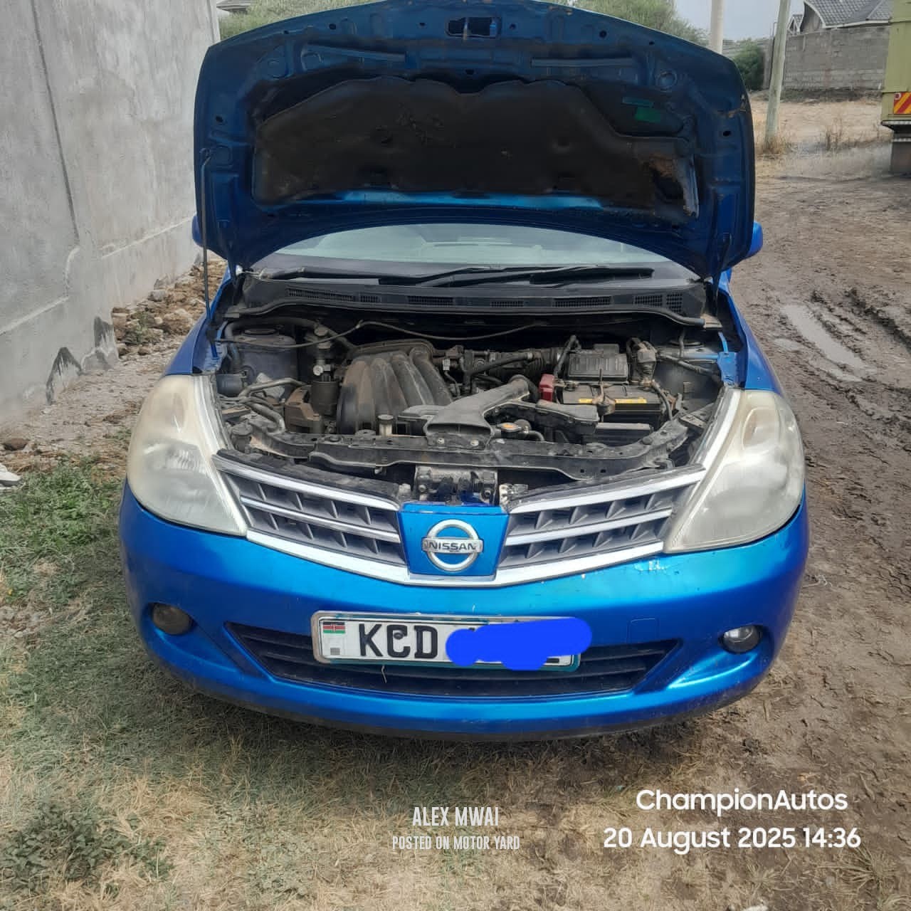 Nissan Tiida 2010 Blue