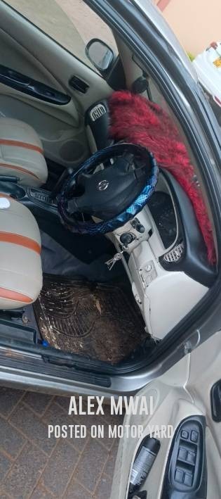 Nissan Bluebird 2009 Blue