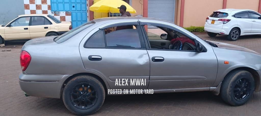 Nissan Bluebird 2009 Blue