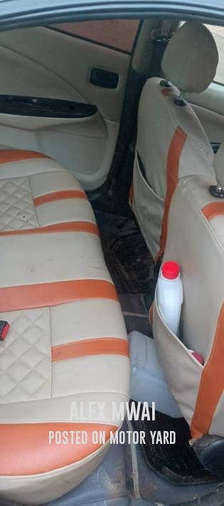 Nissan Bluebird 2009 Blue