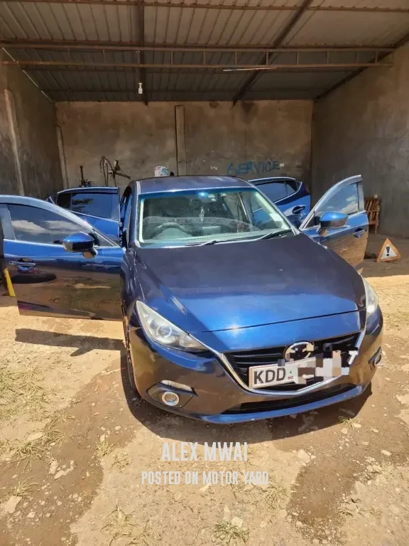 Mazda Axela 2014 Blue