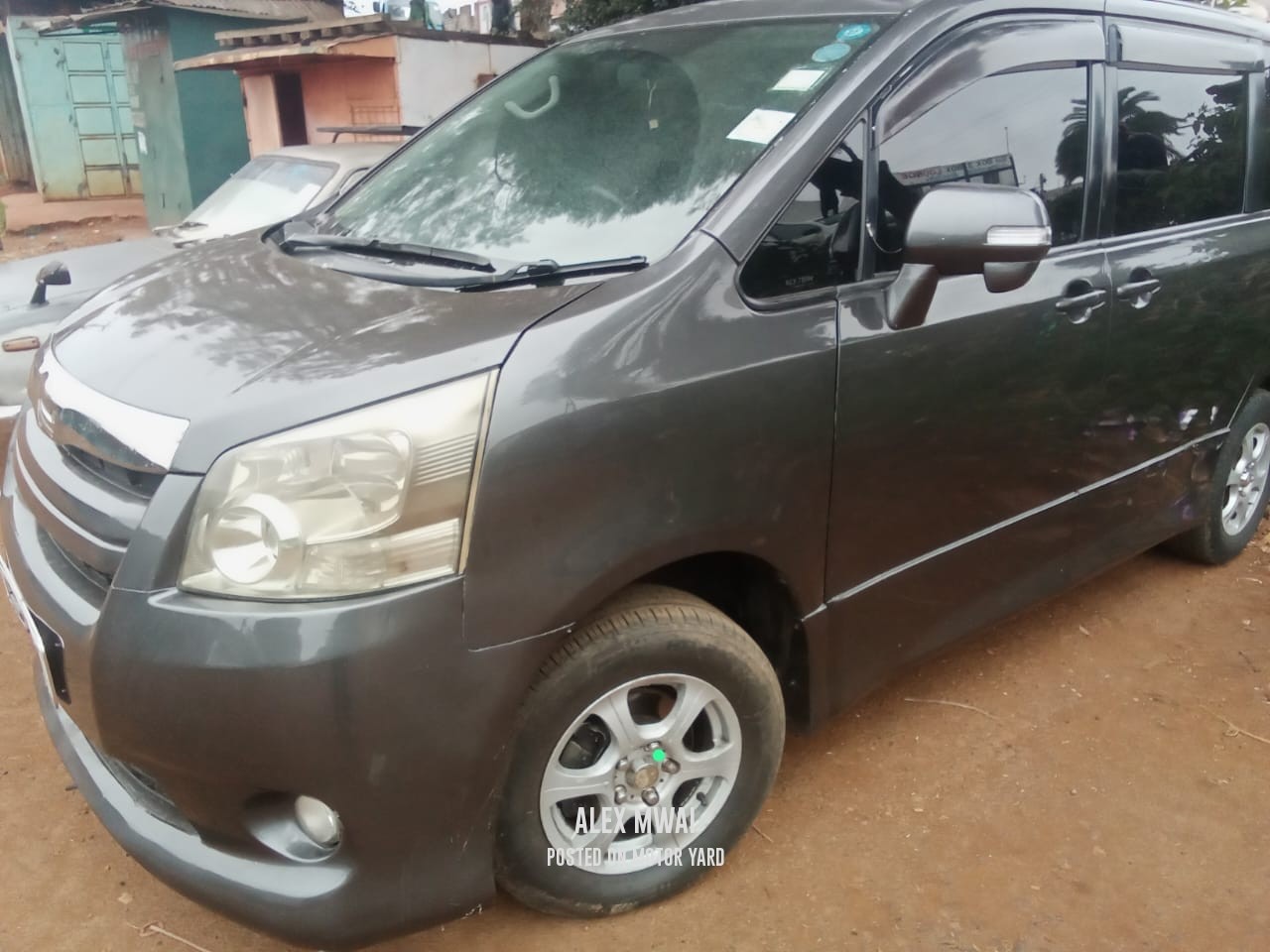Toyota Noah 2006 Black