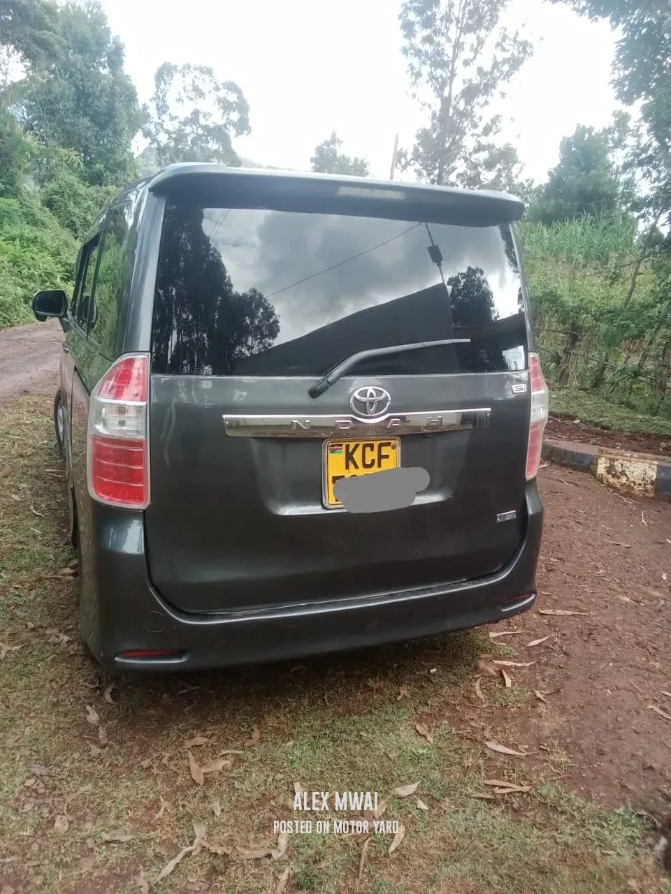 Toyota Noah 2006 Black