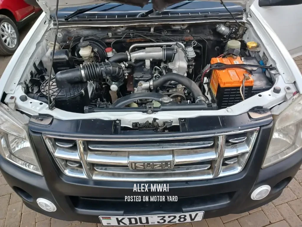 Isuzu D-Max 2012 White