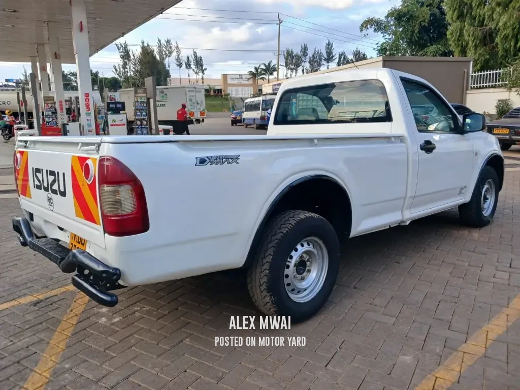 Isuzu D-Max 2012 White