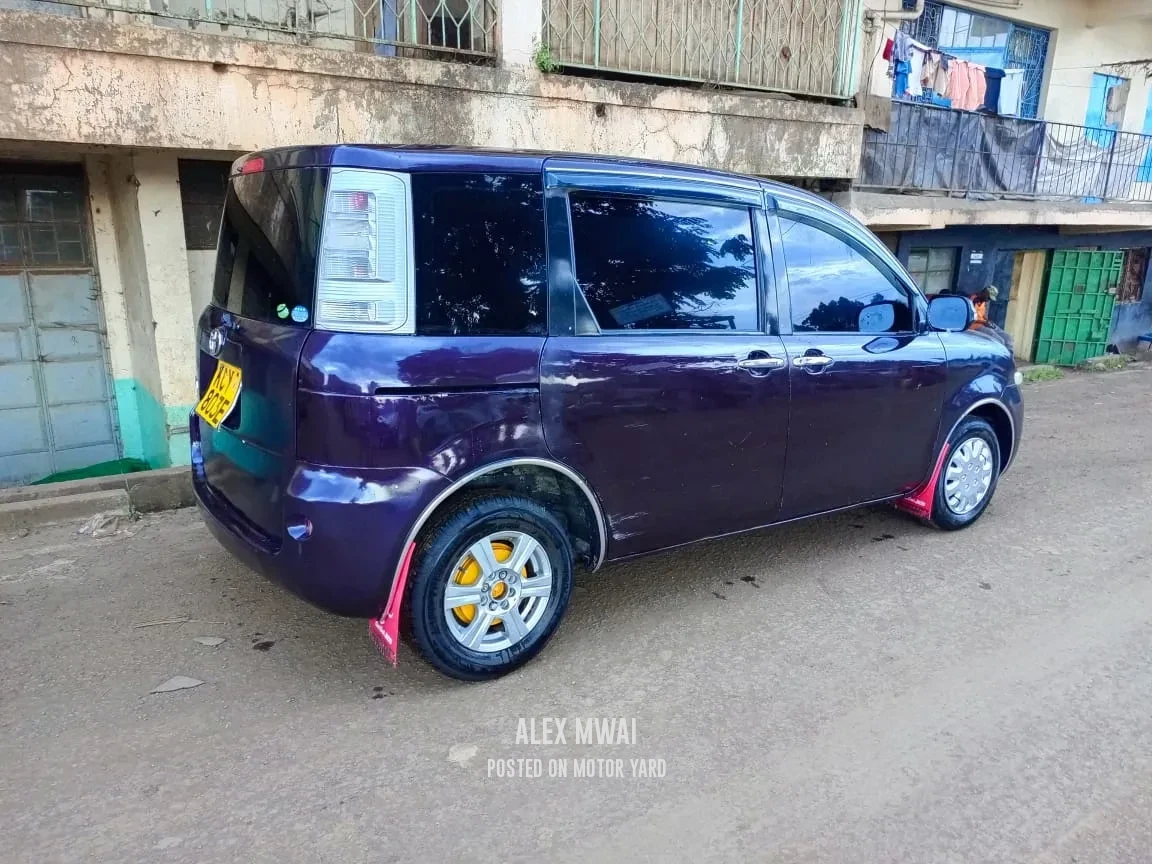 Toyota Sienta 2014 Black