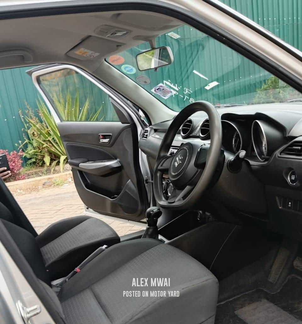 Suzuki Swift 2019 Silver