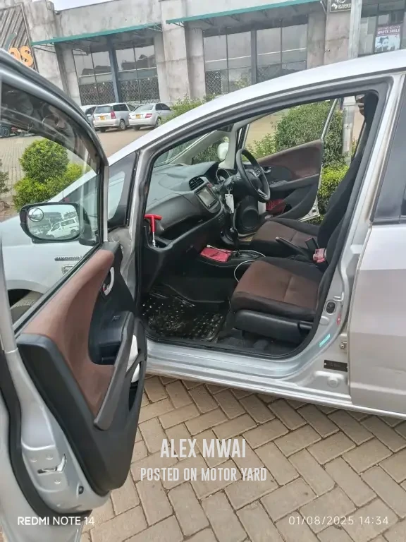 Honda Fit Hybrid 2014 Grey