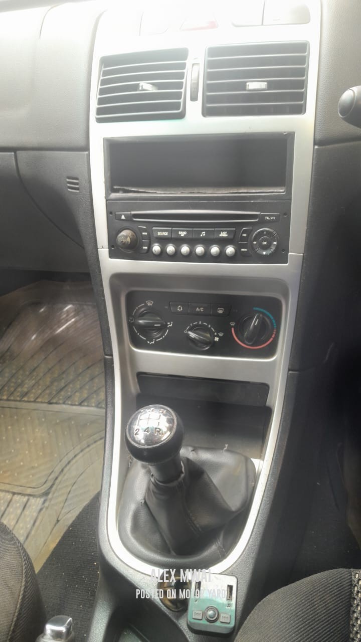 Peugeot 107 2006 Green