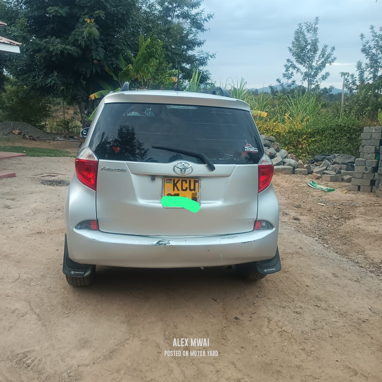 Toyota Ractis 2003 Silver