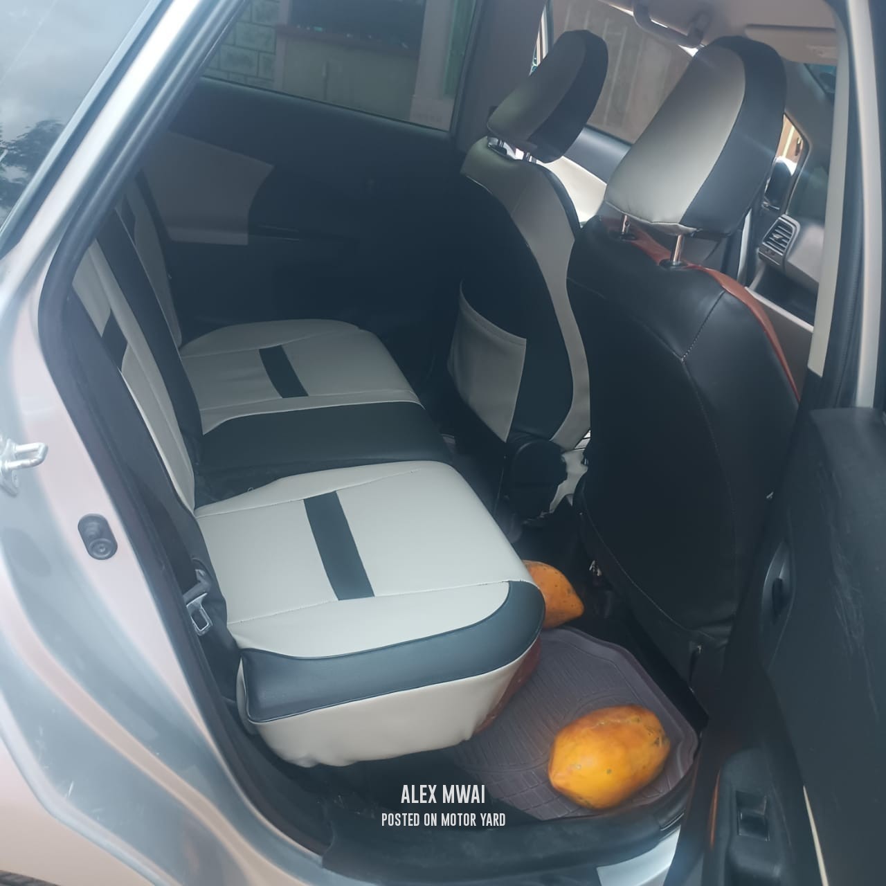 Toyota Ractis 2003 Silver