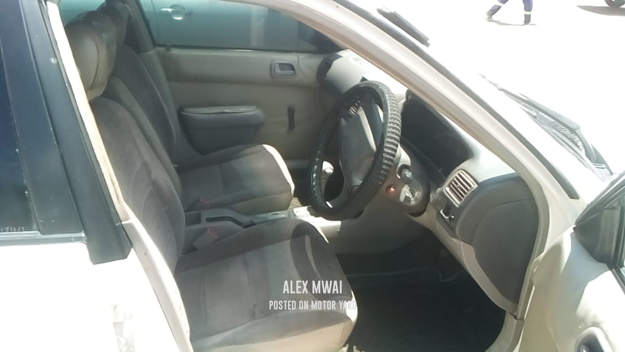 Toyota Corolla 2010 White