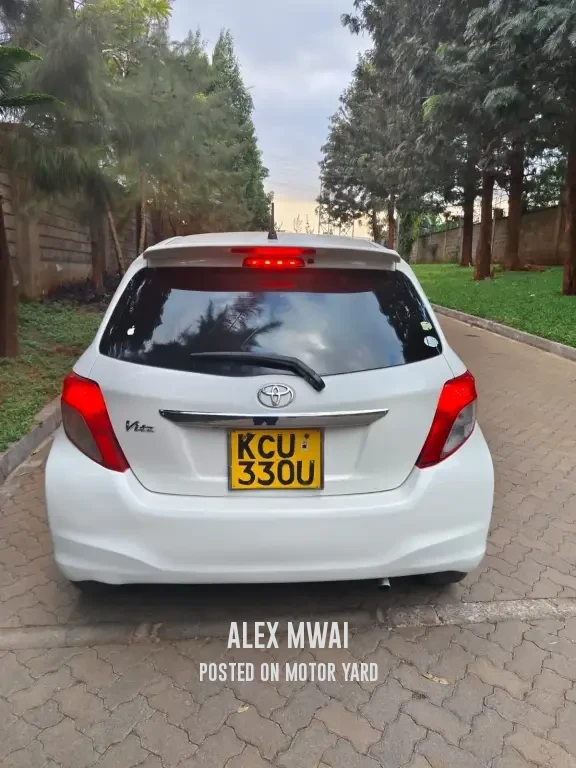 Toyota Vitz 2012 White