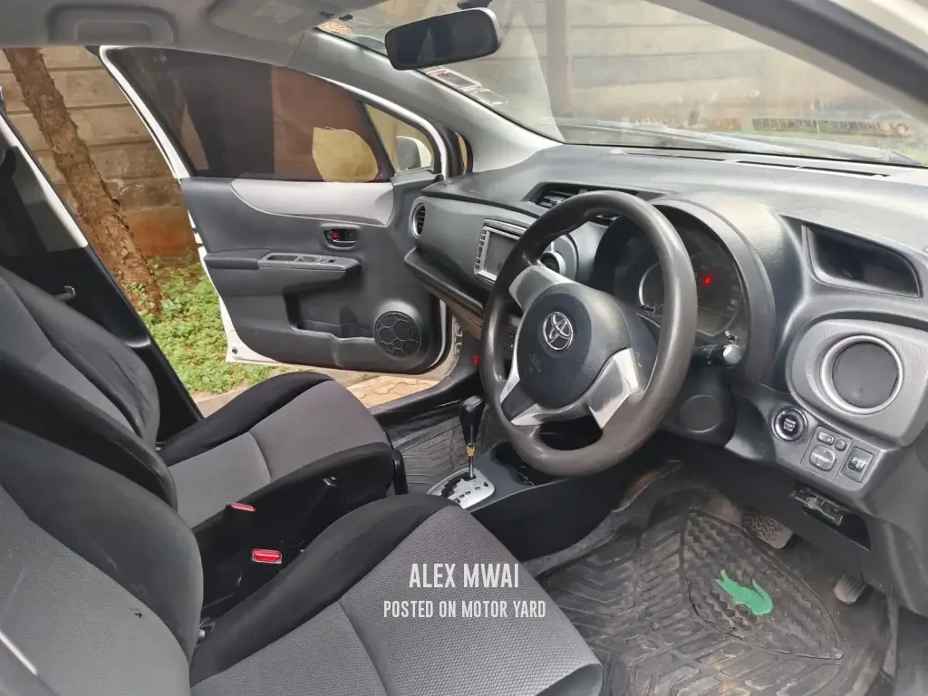 Toyota Vitz 2012 White